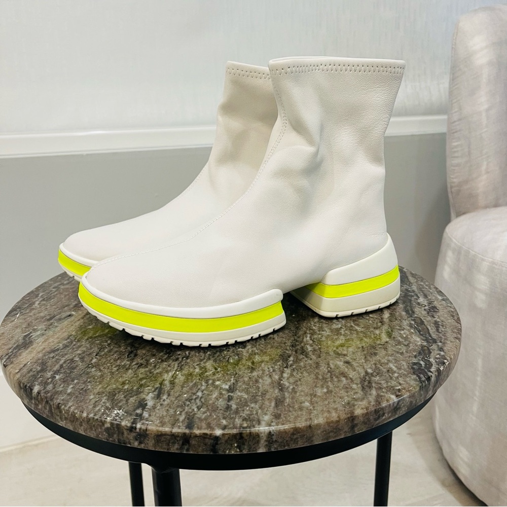 Stuart Weitzman SW - 612 Bootie White Leather and Neon Yellow Size 6
